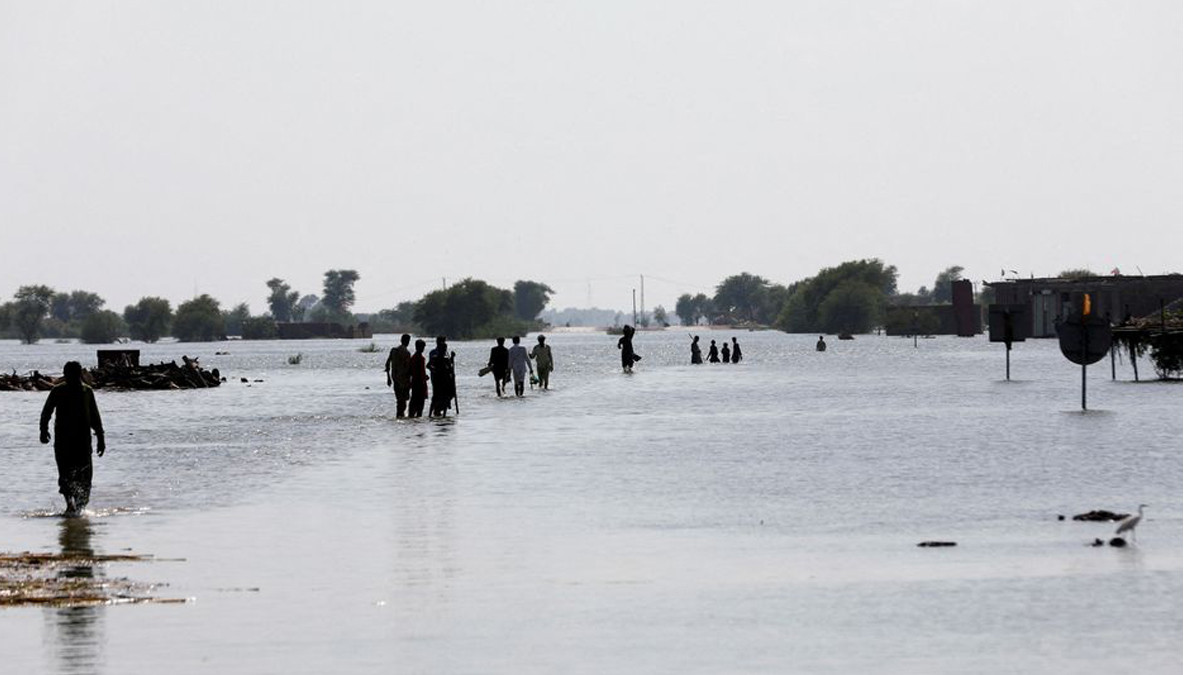 Pakistan's armed forces rescue 2,000 marooned by catastrophic floods